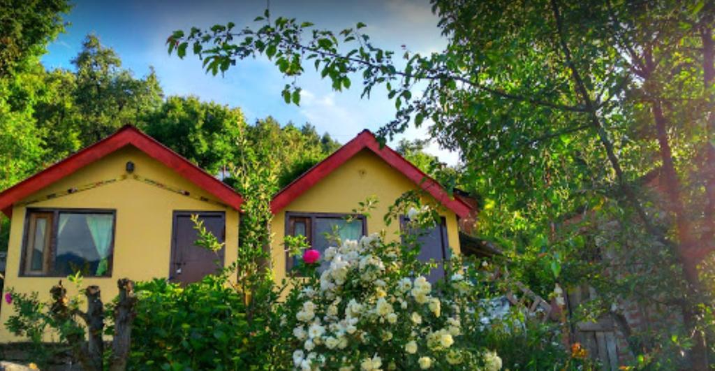 Xra Cottage Joshīmath Esterno foto
